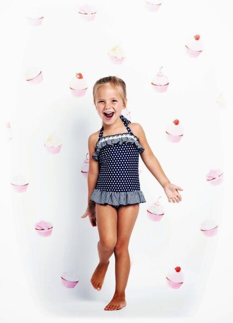 Coloriage Maillot De Bain Fille