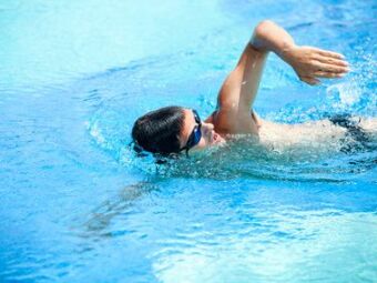 10 astuces pour les nageurs débutants