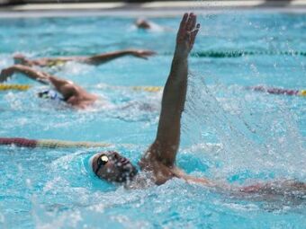 10 avantages à nager en club