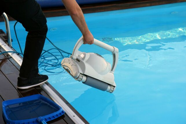10 questions pour bien choisir son robot de piscine 