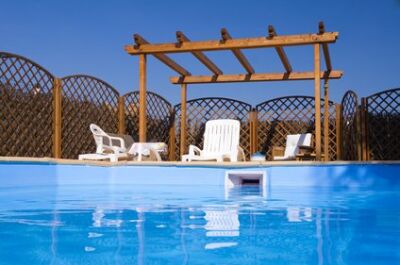 Le traitement de l’eau d'une piscine aux UV