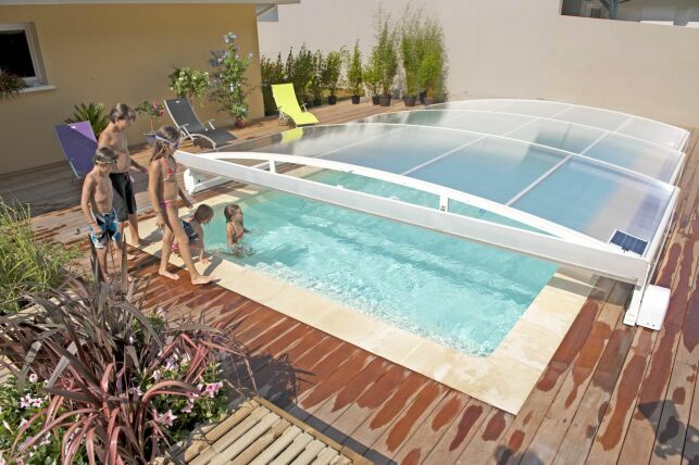 Abri de piscine télescopique plat Stretto Abridéal