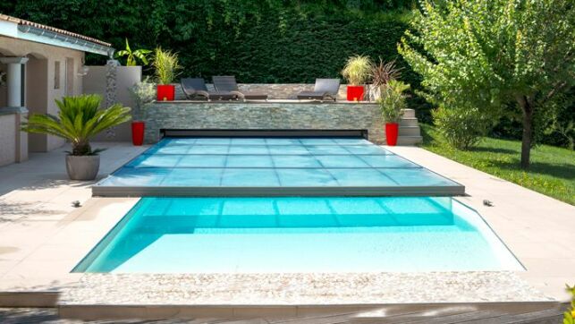 Les couvertures étanches pour piscine