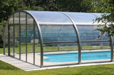 Réparation de l'abri de piscine haut : diagnostic et dépannage expliqués