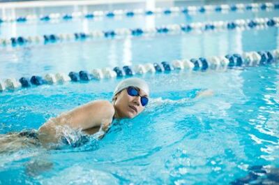 Reprendre la natation après une blessure