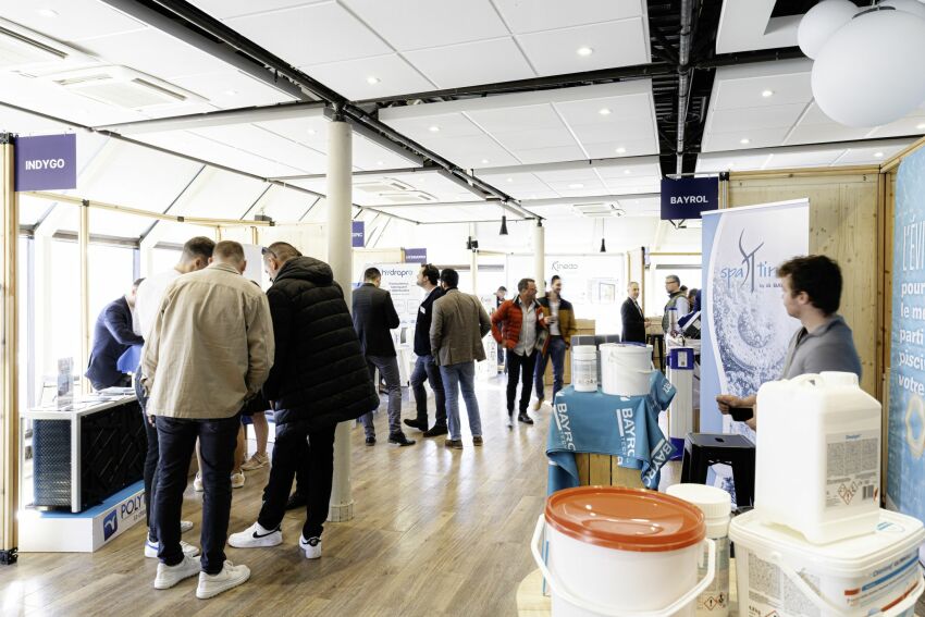 Au cours d'un salon exclusif, les piscinistes ont pu découvrir les stands des principaux fournisseurs d'Alliance Piscines&nbsp;&nbsp;