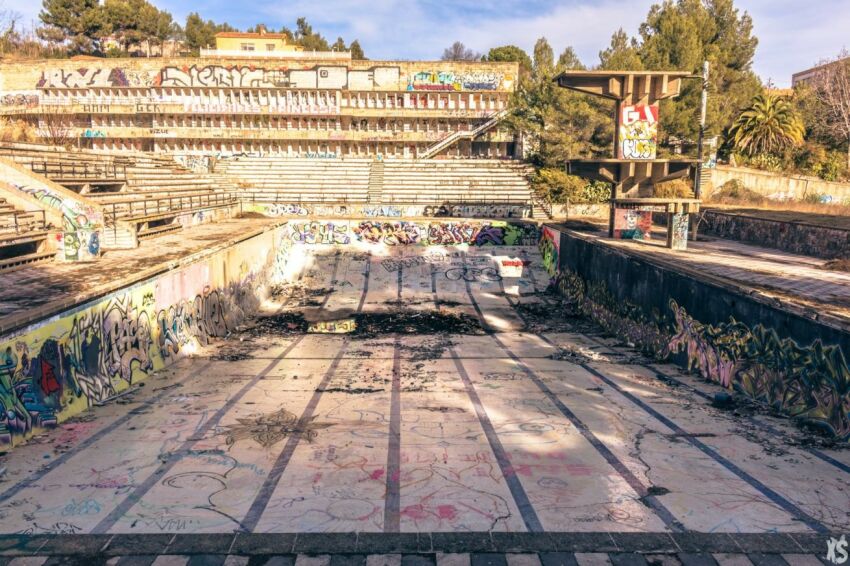 Aujourd'hui, la piscine Olympique de la Vega est complètement abandonnée&nbsp;&nbsp;