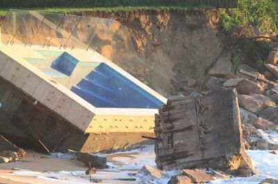 Australie : la piscine n'a pas résisté aux violents orages 