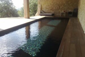 Bluewood, piscine intérieure en bois