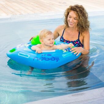 Quels Accessoires Amener Pour Un Bebe A La Piscine Guide Piscine Fr