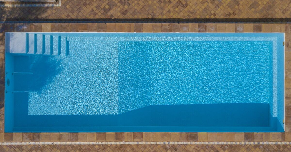 Calcul margelles de piscine : combien pour le tour du bassin ? - Guide-Piscine.fr