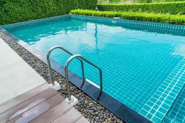 Calculer la quantité de carreaux pour recouvrir une piscine