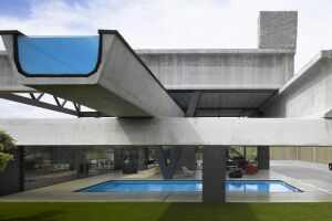 Exposition : quand les architectes rêvent de piscines