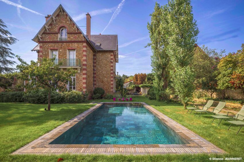 Catégorie Piscine familiale de forme angulaire de moins de 40m² - Trophée d'Or - Piscines de France Quincy Voisins&nbsp;&nbsp;