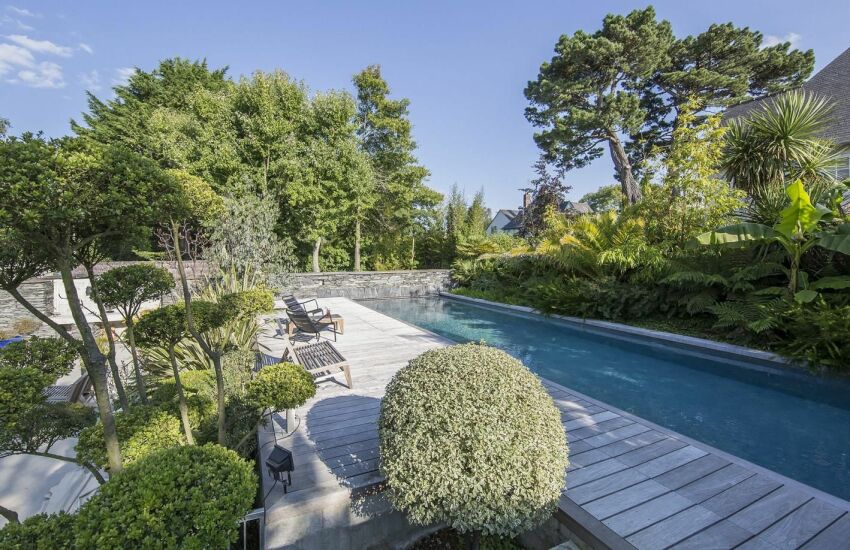 Catégorie piscine familiale de forme angulaire - trophée d’or&nbsp;&nbsp;