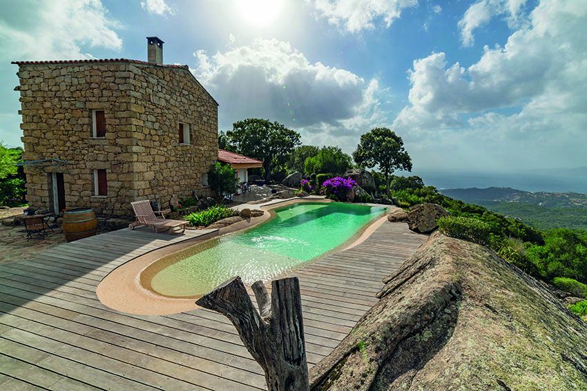 Catégorie Piscine familiale de forme libre de moins de 40m² - Trophée Argent&nbsp;&nbsp;