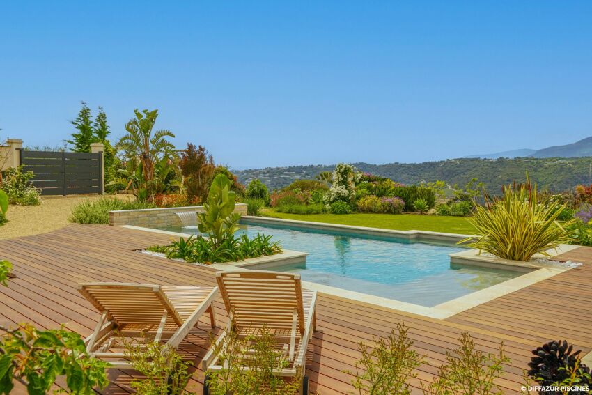 Catégorie Piscine familiale de forme libre de moins de 40m² - Trophée d'Or - Diffazur Piscines&nbsp;&nbsp;