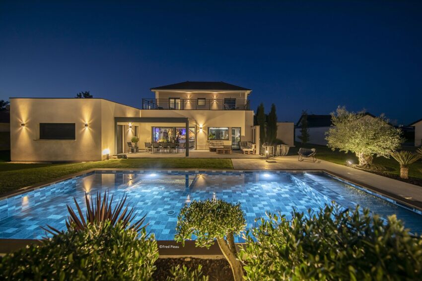 Catégorie piscines privées de nuit - Trophée d'Argent - Aqua'R / Everblue&nbsp;&nbsp;