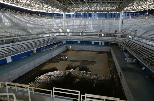 Ce qu'il reste de la grande piscine olympique.