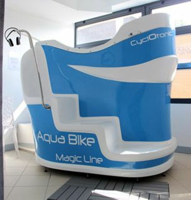 Cabine d'aquabike individuelle Cyclotonic à Rennes