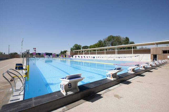 Le centre aquatique Grand Bleu à Cannes est équipé d'un appareil de mise à l'eau pour les personnes à mobilité réduite