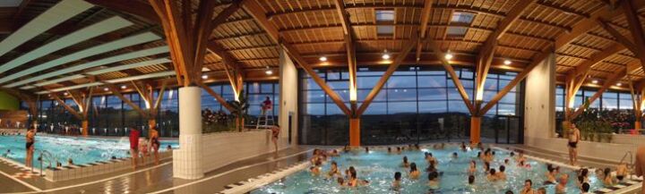 Les différents bassins de la piscine L'Ozen à Monistrol sur Loire Les différents bassins de la piscine L'Ozen à Monistrol sur Loire