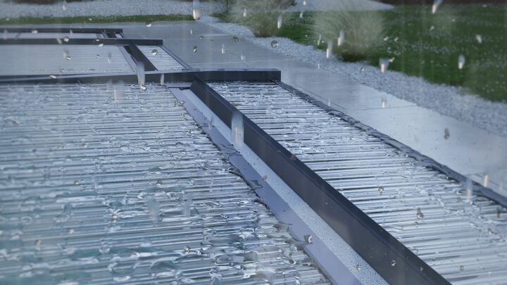 Collecter l'eau de pluie pour faire la remise à niveau de sa piscine avec l'abri Rain Collect d'Abridéal Collecter l'eau de pluie pour faire la remise à niveau de sa piscine avec l'abri Rain Collect d'Abridéal