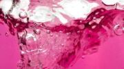 Colorer l’eau d’une piscine
