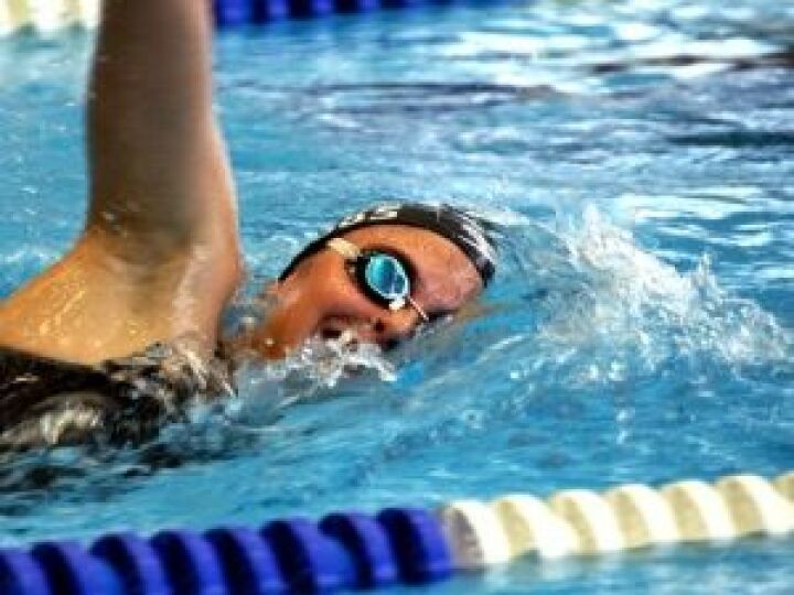 Combien d’entraînements par semaine pour garder son niveau en natation ? Combien d’entraînements par semaine pour garder son niveau en natation ?