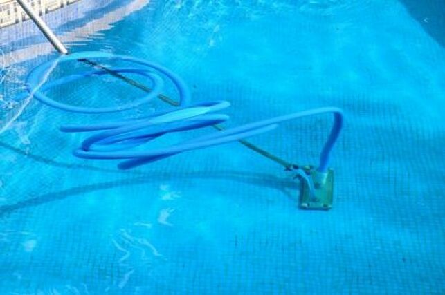 Comment brancher un aspirateur de piscine