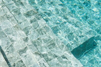 Calcul de la consommation d'eau d'une piscine : guide complet