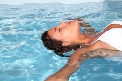 Comment enlever l'odeur de chlore après une séance de piscine&nbsp;?