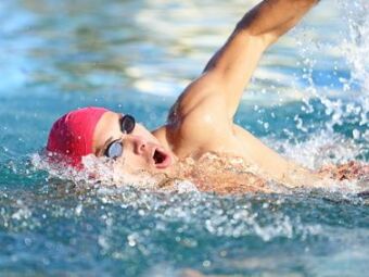 Comment nager plus vite en crawl&nbsp;?
