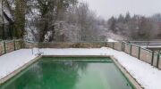 Hivernage 2024 : Les meilleurs anti-algues pour votre piscine en hiver !&nbsp; 