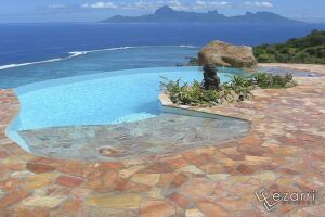 Carrelage piscine bleu - concept-mosaique.com