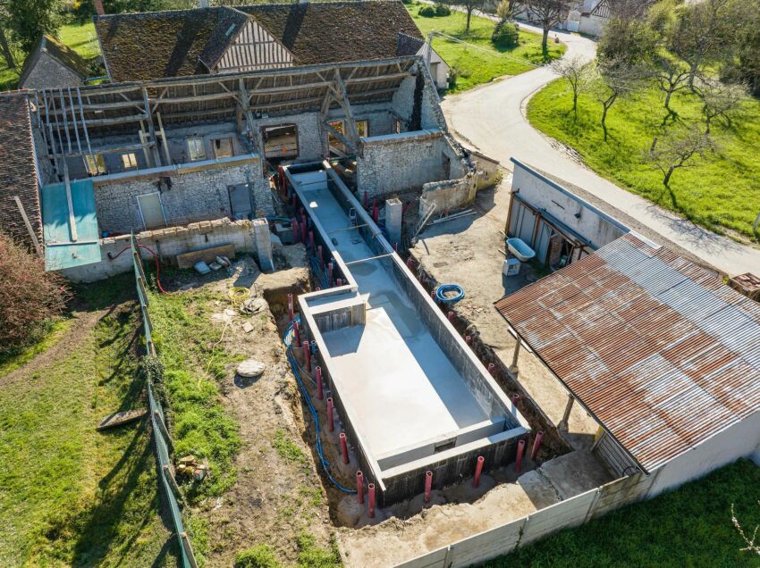 Coulage d'une piscine en béton décarbonée, par Arbo Concept, concessionnaire Magiline dans le Loir-et-Cher&nbsp;&nbsp;