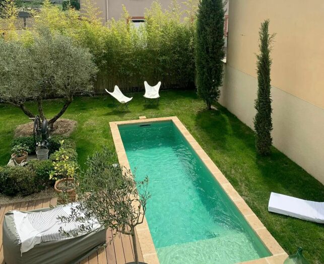 Liner de piscine vert naturel