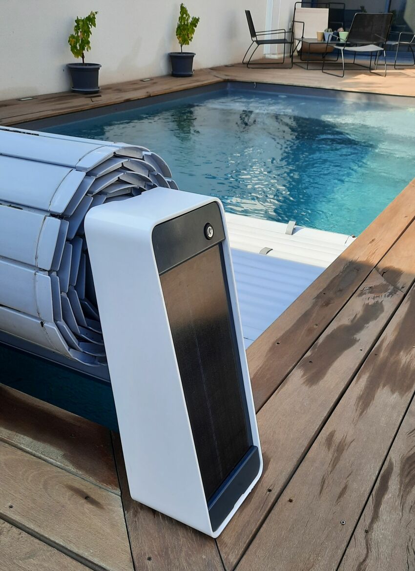 Couverture automatique hors-sol BELLASUN, d'AstralPool®&nbsp;&nbsp;