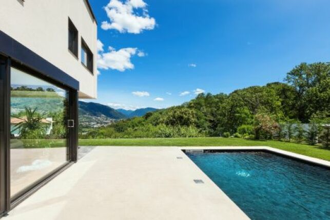 Construire une piscine à la montagne peut tout à fait être possible.