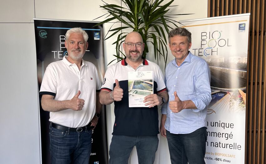 De gauche à droite : Emmanuel Bertod (CEO de BioPoolTech), Sébastien Eckert (franchisé BioPoolTech) et Jérôme Viala (directeur associé de BioPoolTech)&nbsp;&nbsp;