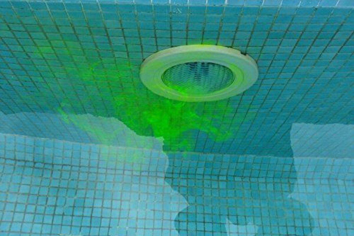 Fuite piscine : comment effectuer un test au colorant ?