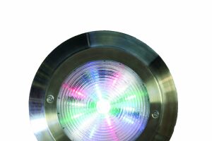 CCEI : une gamme LED pour toutes les piscines