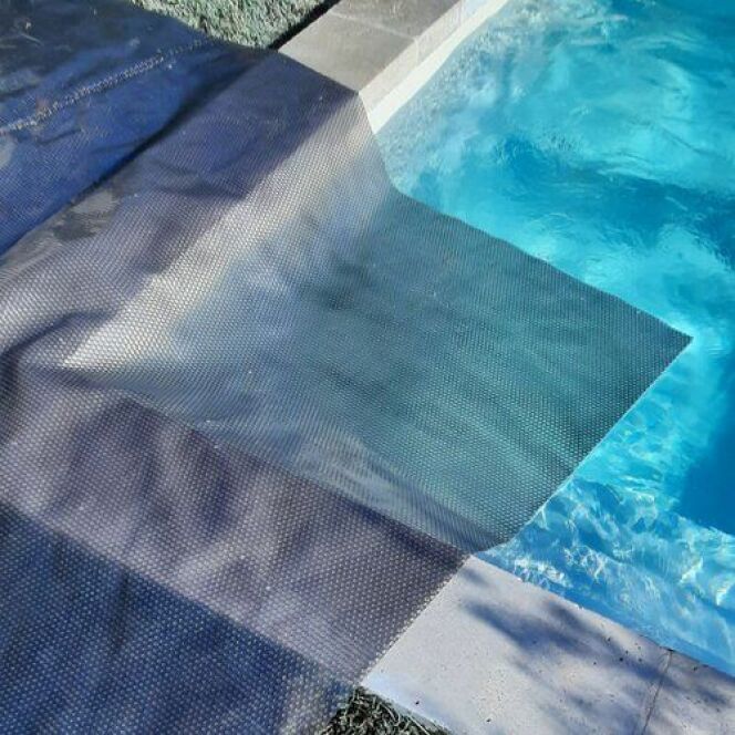 Couverture Solaire Piscine Gris Silver  © EdenEa