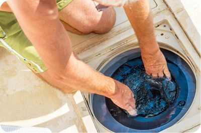 Entretenir et vider le panier d’un skimmer