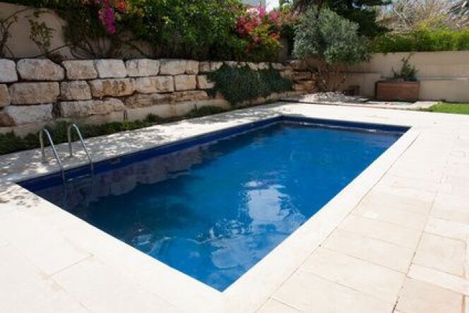 carrelage autour piscine