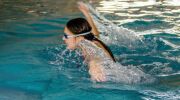 Exercices pour synchroniser les bras et les jambes en natation