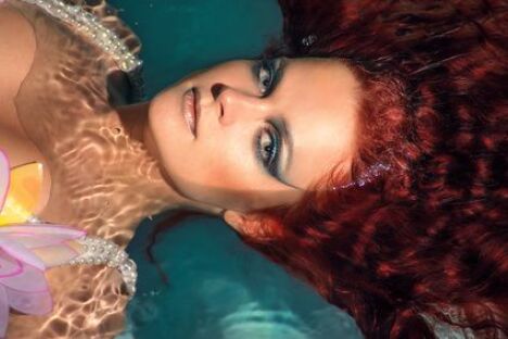 Eye Liner Et Crayon Waterproof Un œil De Biche Meme Sous L Eau Guide Piscine Fr