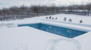 Hivernage : faut-il baisser le niveau de l’eau dans la piscine ? 
