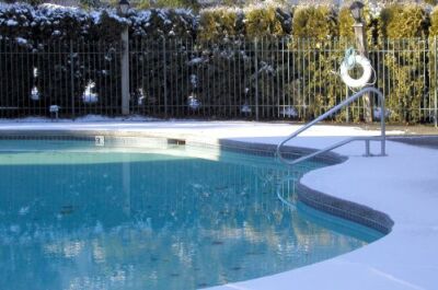 Faut-il vider une piscine en hiver&nbsp;?