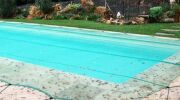 Le filet anti-feuilles pour piscine : l’accessoire indispensable pour cet automne&nbsp;!